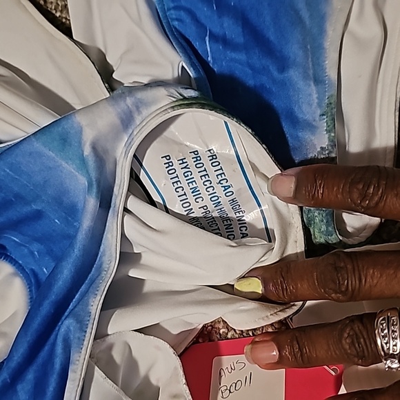 Swimwear separates - Picture 4 of 10